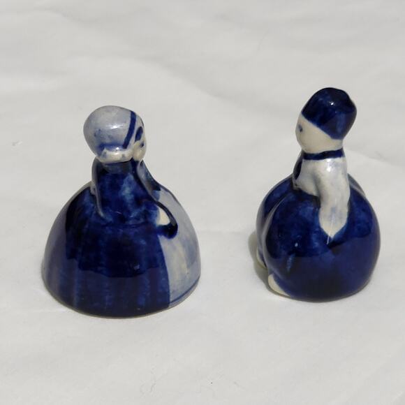 Vintage Hand Painted Holland Bells Blue Ceramic Couple Man Woman 2" Figurines - Picture 3 of 7